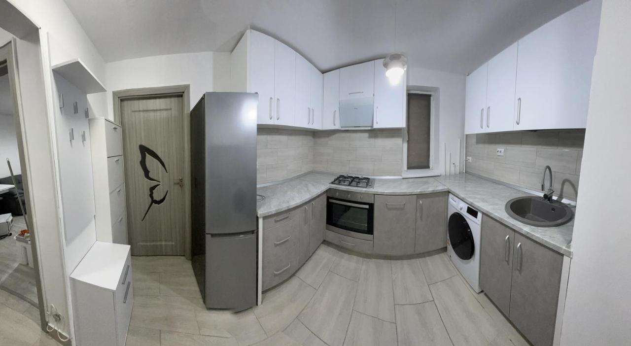 Home Sweet Home Apartment With 3 Rooms Buzau Ngoại thất bức ảnh