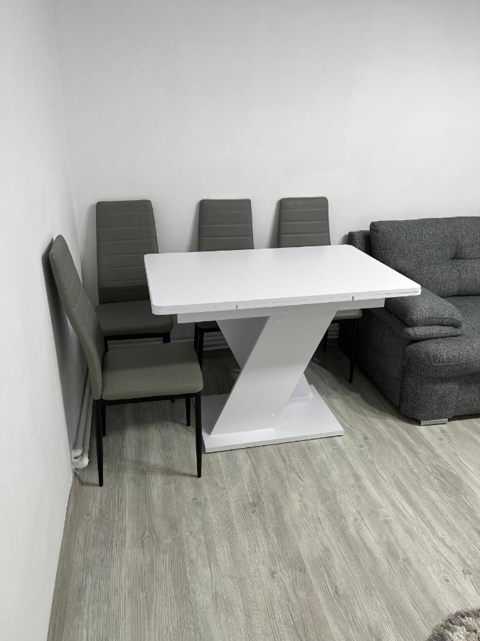 Home Sweet Home Apartment With 3 Rooms Buzau Ngoại thất bức ảnh